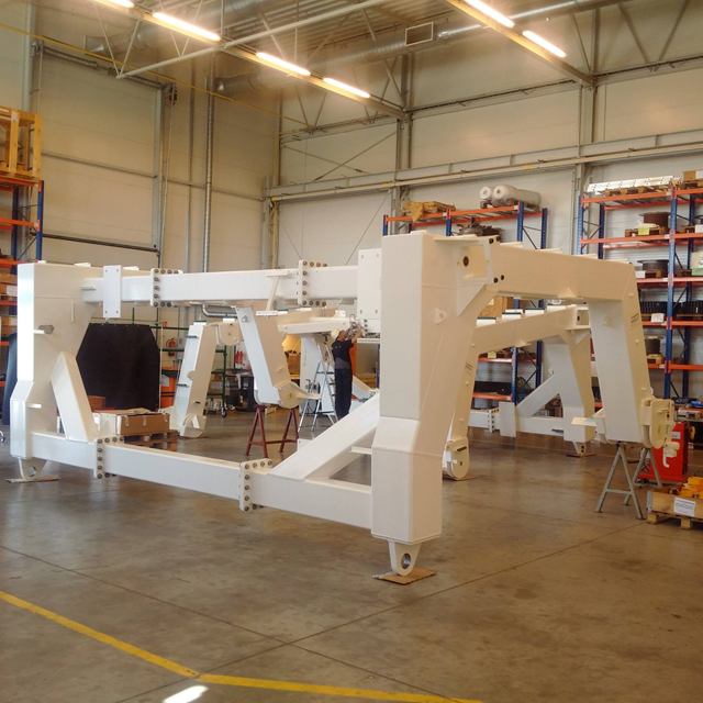 Hydraulisk montering av hvite davitter